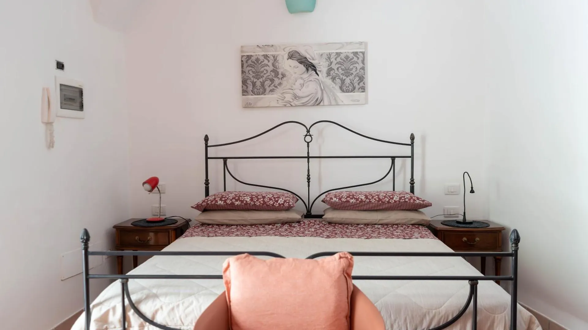 B&B Corte Dei Memoli Di Margiotta Giuseppina Lecce Bed & Breakfast